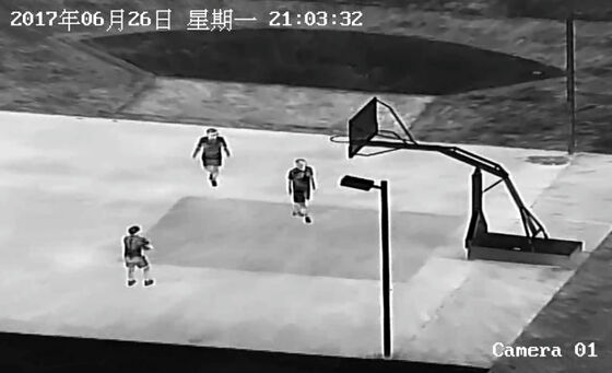 Camera hồng ngoại tầm xa với cấu trúc chắc chắn và độ phân giải nhiệt vượt trội cho kiểm soát quy trình công nghiệp